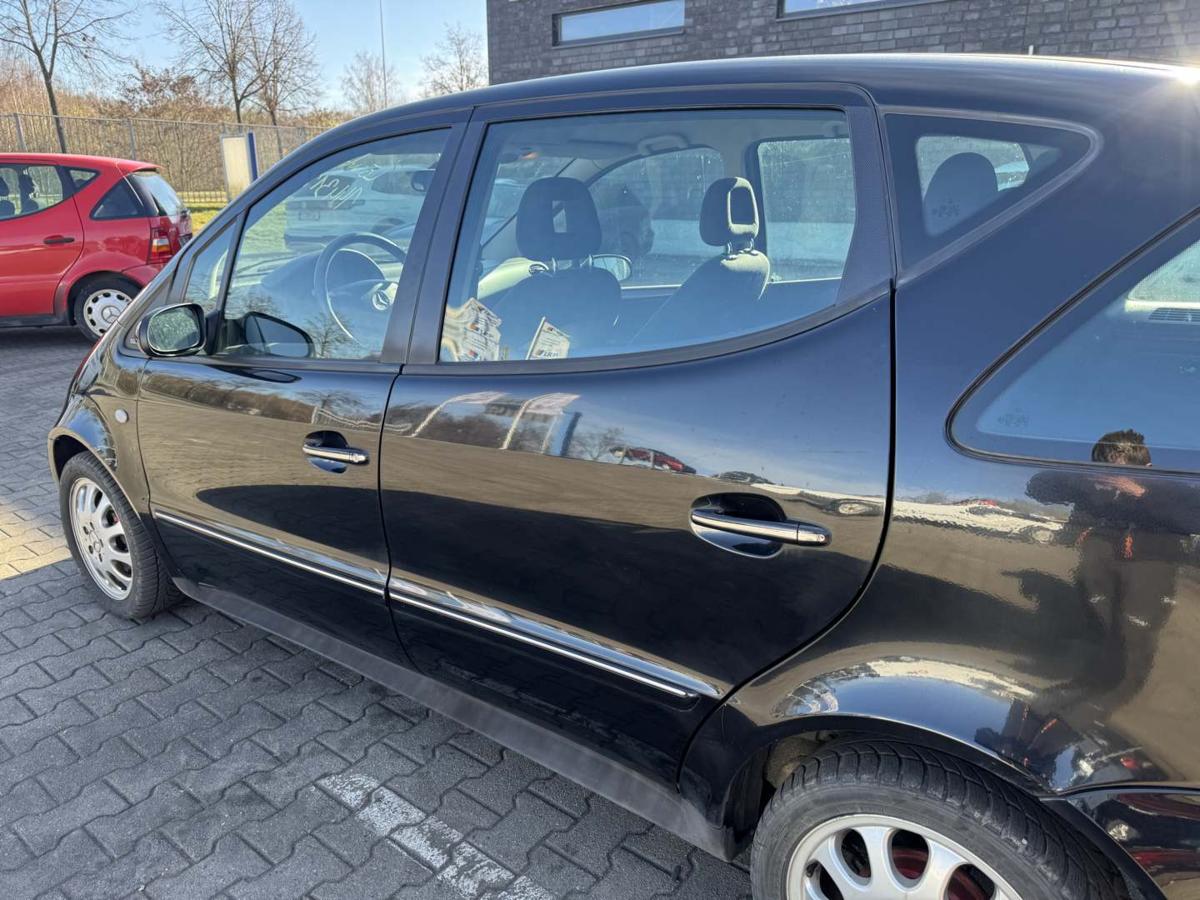 Mercedes A Klasse W169 original T&uuml;r hinten links 696 Nachtschwarz Rohbau Bj.2001